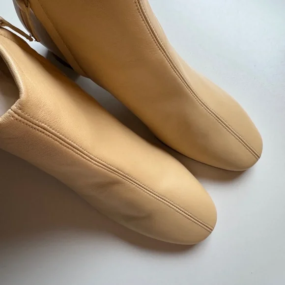 ✨NEW✨ EVERLANE The Day Boot Leather Ankle Bootie Ecru Sz US 7.5M - Picture 6 of 11